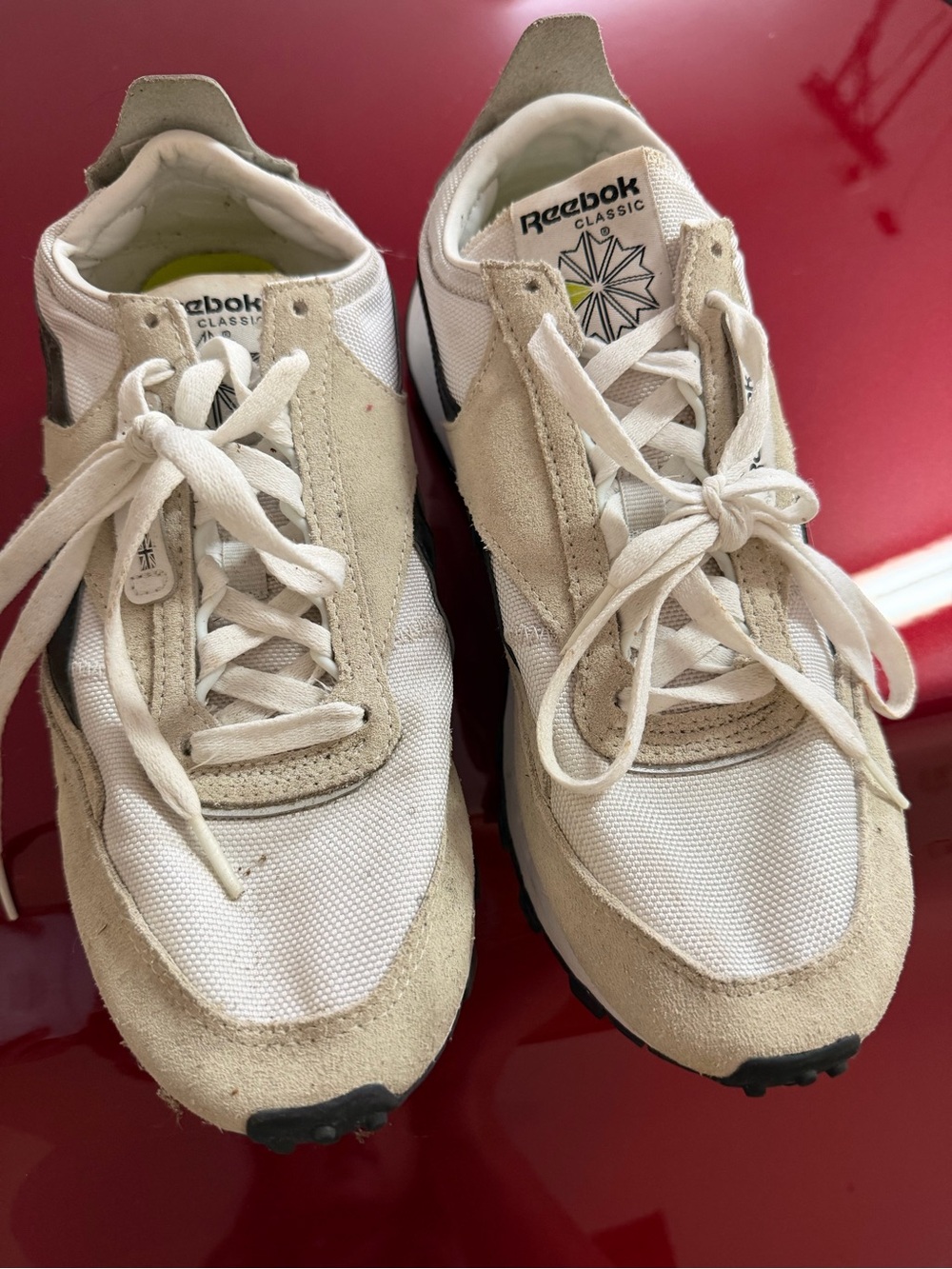 Reebok White Sneakers with Lime Insole